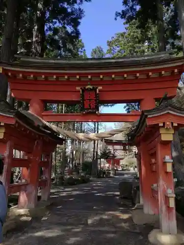 達谷西光寺の鳥居