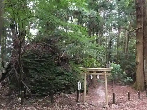 室生龍穴神社の鳥居