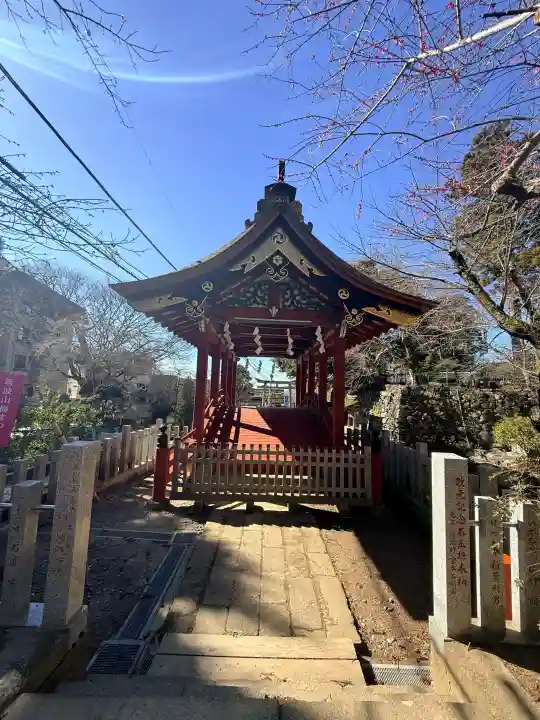 筑波山神社の{uncategorized: "未分類", other: "その他", undefined: "問題あり", building: "その他建物", grave: "お墓", sacred_gate: "鳥居", guardian: "狛犬", statue: "像", buddha: "仏像", history: "歴史", nature: "自然", garden: "庭園", animal: "動物", pagoda: "塔", temizu: "手水舎", mountain_gate: "山門・神門", sanctuary: "本殿・本堂", subordinate: "末社・摂社", art: "芸術", scenery: "景色", jizo: "地蔵", ema: "絵馬", goshuin: "御朱印", omikuji: "おみくじ", items: "授与品その他", amulet: "お守り", goshuincho: "御朱印帳", eats: "食事", festival: "お祭り", votive_dance: "神楽", shichigosan: "七五三参", wedding: "結婚式", experience: "体験その他", initially: "初詣", around: "周辺", anti_infection: "感染症対策"}