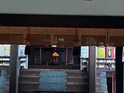 離宮八幡宮の本殿・本堂