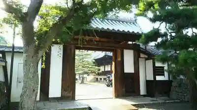 聖衆来迎寺の山門・神門