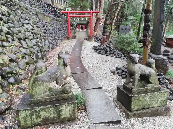 山名八幡宮の狛犬