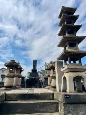 浄瀧寺の{uncategorized: "未分類", other: "その他", undefined: "問題あり", building: "その他建物", grave: "お墓", sacred_gate: "鳥居", guardian: "狛犬", statue: "像", buddha: "仏像", history: "歴史", nature: "自然", garden: "庭園", animal: "動物", pagoda: "塔", temizu: "手水舎", mountain_gate: "山門・神門", sanctuary: "本殿・本堂", subordinate: "末社・摂社", art: "芸術", scenery: "景色", jizo: "地蔵", ema: "絵馬", goshuin: "御朱印", omikuji: "おみくじ", items: "授与品その他", amulet: "お守り", goshuincho: "御朱印帳", eats: "食事", festival: "お祭り", votive_dance: "神楽", shichigosan: "七五三参", wedding: "結婚式", experience: "体験その他", initially: "初詣", around: "周辺", anti_infection: "感染症対策"}