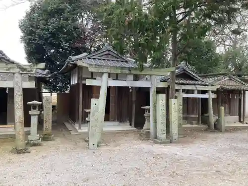 鶴岡八幡神社の末社・摂社