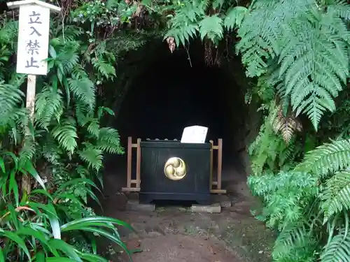 荏柄天神社の末社・摂社