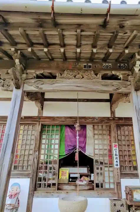 西方寺の本殿・本堂