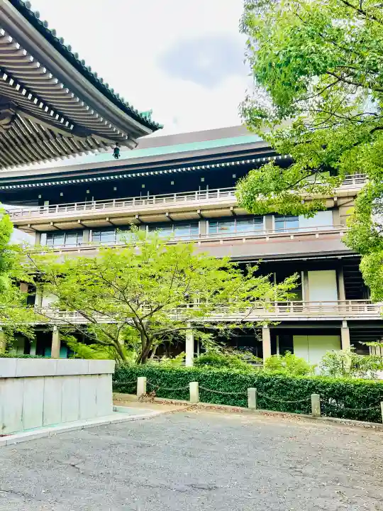 総持寺の{uncategorized: "未分類", other: "その他", undefined: "問題あり", building: "その他建物", grave: "お墓", sacred_gate: "鳥居", guardian: "狛犬", statue: "像", buddha: "仏像", history: "歴史", nature: "自然", garden: "庭園", animal: "動物", pagoda: "塔", temizu: "手水舎", mountain_gate: "山門・神門", sanctuary: "本殿・本堂", subordinate: "末社・摂社", art: "芸術", scenery: "景色", jizo: "地蔵", ema: "絵馬", goshuin: "御朱印", omikuji: "おみくじ", items: "授与品その他", amulet: "お守り", goshuincho: "御朱印帳", eats: "食事", festival: "お祭り", votive_dance: "神楽", shichigosan: "七五三参", wedding: "結婚式", experience: "体験その他", initially: "初詣", around: "周辺", anti_infection: "感染症対策"}