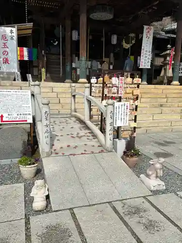 由加山 由加神社本宮の建物その他