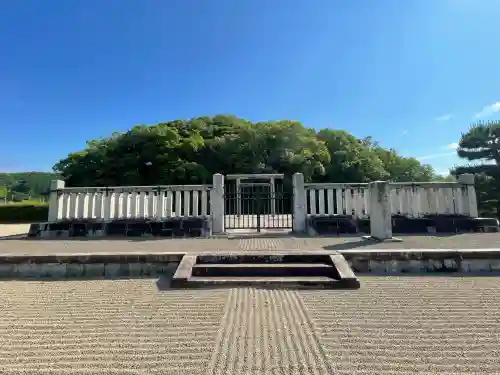 宣化天皇陵（身狹桃花鳥坂上陵）(奈良県)