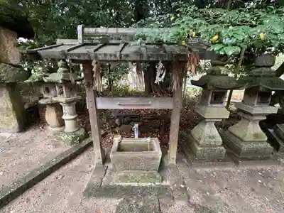 雲甘寺坐楢本神社の手水舎