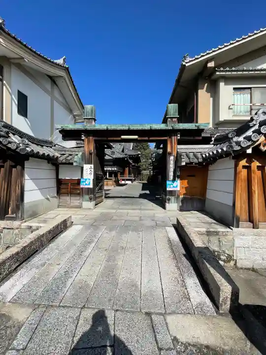 積善院の山門・神門