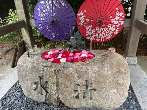 彌都加伎神社の{uncategorized: "未分類", other: "その他", undefined: "問題あり", building: "その他建物", grave: "お墓", sacred_gate: "鳥居", guardian: "狛犬", statue: "像", buddha: "仏像", history: "歴史", nature: "自然", garden: "庭園", animal: "動物", pagoda: "塔", temizu: "手水舎", mountain_gate: "山門・神門", sanctuary: "本殿・本堂", subordinate: "末社・摂社", art: "芸術", scenery: "景色", jizo: "地蔵", ema: "絵馬", goshuin: "御朱印", omikuji: "おみくじ", items: "授与品その他", amulet: "お守り", goshuincho: "御朱印帳", eats: "食事", festival: "お祭り", votive_dance: "神楽", shichigosan: "七五三参", wedding: "結婚式", experience: "体験その他", initially: "初詣", around: "周辺", anti_infection: "感染症対策"}
