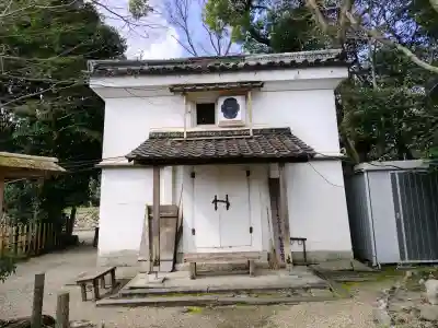梨木神社の{uncategorized: "未分類", other: "その他", undefined: "問題あり", building: "その他建物", grave: "お墓", sacred_gate: "鳥居", guardian: "狛犬", statue: "像", buddha: "仏像", history: "歴史", nature: "自然", garden: "庭園", animal: "動物", pagoda: "塔", temizu: "手水舎", mountain_gate: "山門・神門", sanctuary: "本殿・本堂", subordinate: "末社・摂社", art: "芸術", scenery: "景色", jizo: "地蔵", ema: "絵馬", goshuin: "御朱印", omikuji: "おみくじ", items: "授与品その他", amulet: "お守り", goshuincho: "御朱印帳", eats: "食事", festival: "お祭り", votive_dance: "神楽", shichigosan: "七五三参", wedding: "結婚式", experience: "体験その他", initially: "初詣", around: "周辺", anti_infection: "感染症対策"}