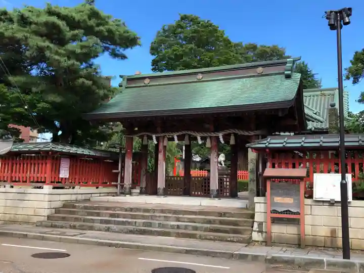 尾崎神社の山門・神門