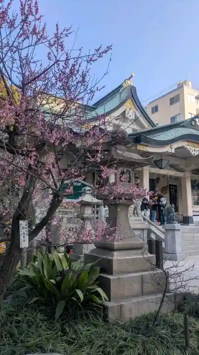 難波八阪神社の{uncategorized: "未分類", other: "その他", undefined: "問題あり", building: "その他建物", grave: "お墓", sacred_gate: "鳥居", guardian: "狛犬", statue: "像", buddha: "仏像", history: "歴史", nature: "自然", garden: "庭園", animal: "動物", pagoda: "塔", temizu: "手水舎", mountain_gate: "山門・神門", sanctuary: "本殿・本堂", subordinate: "末社・摂社", art: "芸術", scenery: "景色", jizo: "地蔵", ema: "絵馬", goshuin: "御朱印", omikuji: "おみくじ", items: "授与品その他", amulet: "お守り", goshuincho: "御朱印帳", eats: "食事", festival: "お祭り", votive_dance: "神楽", shichigosan: "七五三参", wedding: "結婚式", experience: "体験その他", initially: "初詣", around: "周辺", anti_infection: "感染症対策"}