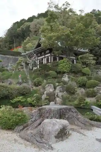 妙感寺の{uncategorized: "未分類", other: "その他", undefined: "問題あり", building: "その他建物", grave: "お墓", sacred_gate: "鳥居", guardian: "狛犬", statue: "像", buddha: "仏像", history: "歴史", nature: "自然", garden: "庭園", animal: "動物", pagoda: "塔", temizu: "手水舎", mountain_gate: "山門・神門", sanctuary: "本殿・本堂", subordinate: "末社・摂社", art: "芸術", scenery: "景色", jizo: "地蔵", ema: "絵馬", goshuin: "御朱印", omikuji: "おみくじ", items: "授与品その他", amulet: "お守り", goshuincho: "御朱印帳", eats: "食事", festival: "お祭り", votive_dance: "神楽", shichigosan: "七五三参", wedding: "結婚式", experience: "体験その他", initially: "初詣", around: "周辺", anti_infection: "感染症対策"}