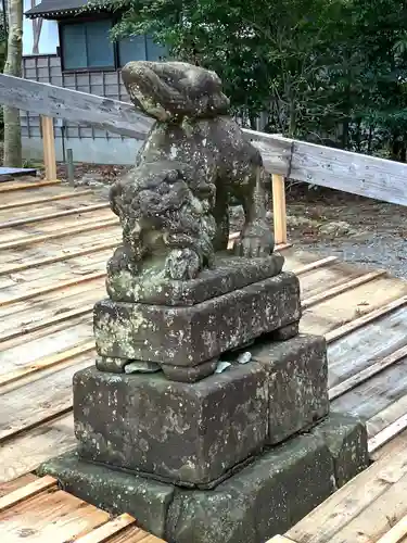 安田八幡宮の狛犬