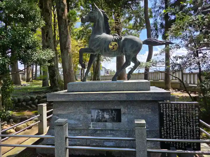 鵜坂神社の{uncategorized: "未分類", other: "その他", undefined: "問題あり", building: "その他建物", grave: "お墓", sacred_gate: "鳥居", guardian: "狛犬", statue: "像", buddha: "仏像", history: "歴史", nature: "自然", garden: "庭園", animal: "動物", pagoda: "塔", temizu: "手水舎", mountain_gate: "山門・神門", sanctuary: "本殿・本堂", subordinate: "末社・摂社", art: "芸術", scenery: "景色", jizo: "地蔵", ema: "絵馬", goshuin: "御朱印", omikuji: "おみくじ", items: "授与品その他", amulet: "お守り", goshuincho: "御朱印帳", eats: "食事", festival: "お祭り", votive_dance: "神楽", shichigosan: "七五三参", wedding: "結婚式", experience: "体験その他", initially: "初詣", around: "周辺", anti_infection: "感染症対策"}