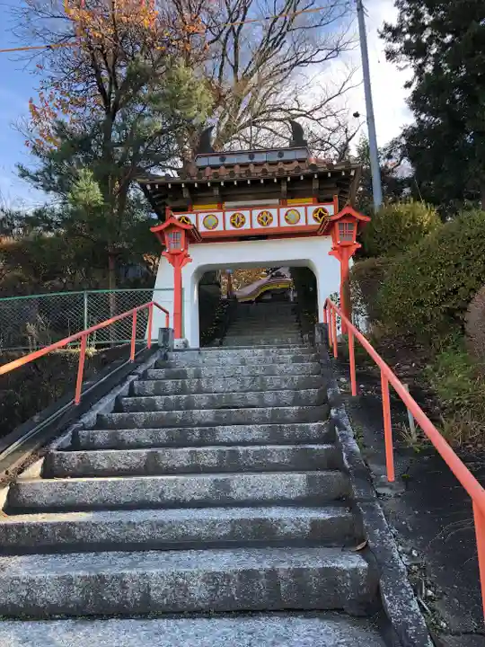 成田山安養寺の山門・神門