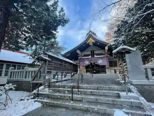 彌彦神社　(伊夜日子神社)の本殿・本堂