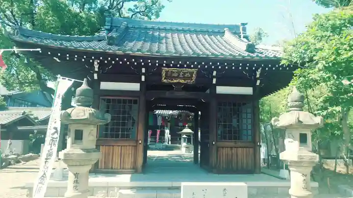 寳珠院(常楽寺)の山門・神門