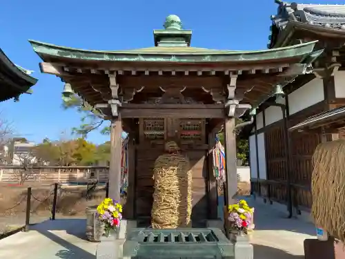 南蔵院の{uncategorized: "未分類", other: "その他", undefined: "問題あり", building: "その他建物", grave: "お墓", sacred_gate: "鳥居", guardian: "狛犬", statue: "像", buddha: "仏像", history: "歴史", nature: "自然", garden: "庭園", animal: "動物", pagoda: "塔", temizu: "手水舎", mountain_gate: "山門・神門", sanctuary: "本殿・本堂", subordinate: "末社・摂社", art: "芸術", scenery: "景色", jizo: "地蔵", ema: "絵馬", goshuin: "御朱印", omikuji: "おみくじ", items: "授与品その他", amulet: "お守り", goshuincho: "御朱印帳", eats: "食事", festival: "お祭り", votive_dance: "神楽", shichigosan: "七五三参", wedding: "結婚式", experience: "体験その他", initially: "初詣", around: "周辺", anti_infection: "感染症対策"}