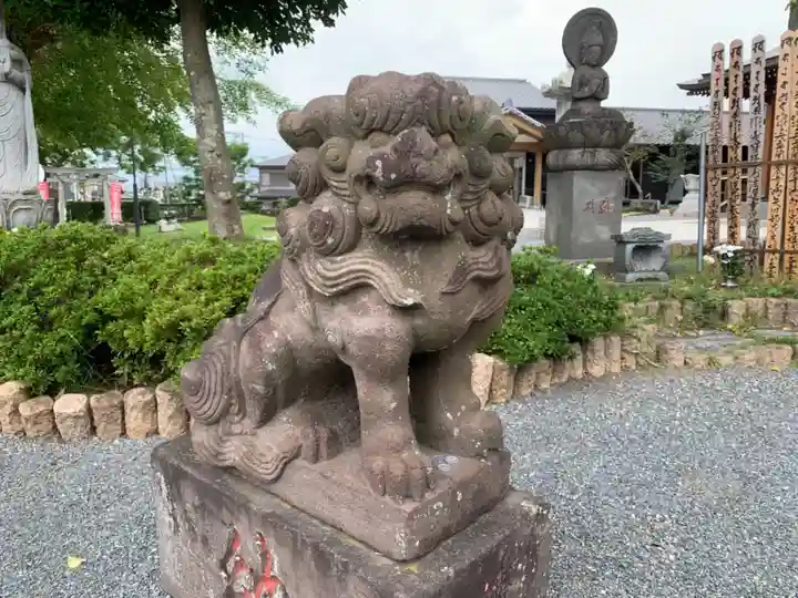 新御堂寺の狛犬