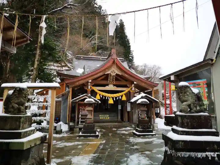 高龍神社の本殿・本堂