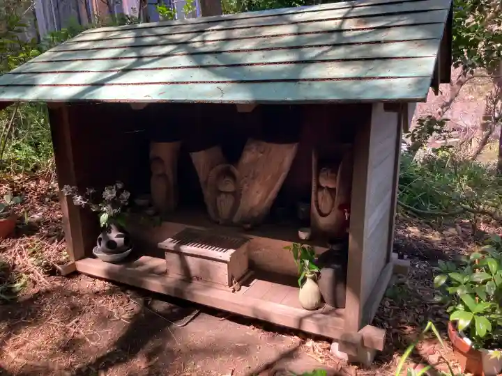 不識庵の{uncategorized: "未分類", other: "その他", undefined: "問題あり", building: "その他建物", grave: "お墓", sacred_gate: "鳥居", guardian: "狛犬", statue: "像", buddha: "仏像", history: "歴史", nature: "自然", garden: "庭園", animal: "動物", pagoda: "塔", temizu: "手水舎", mountain_gate: "山門・神門", sanctuary: "本殿・本堂", subordinate: "末社・摂社", art: "芸術", scenery: "景色", jizo: "地蔵", ema: "絵馬", goshuin: "御朱印", omikuji: "おみくじ", items: "授与品その他", amulet: "お守り", goshuincho: "御朱印帳", eats: "食事", festival: "お祭り", votive_dance: "神楽", shichigosan: "七五三参", wedding: "結婚式", experience: "体験その他", initially: "初詣", around: "周辺", anti_infection: "感染症対策"}
