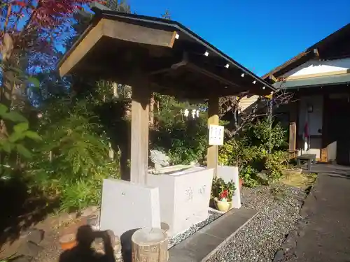 城山富士浅間神社の手水