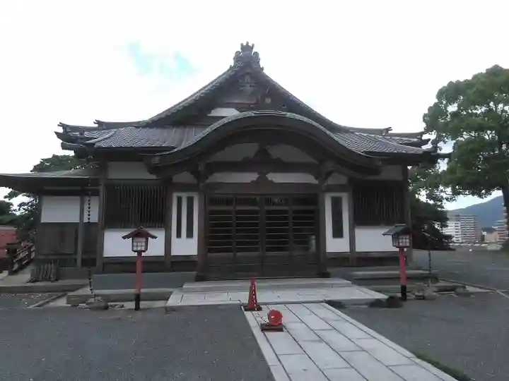 東蓮寺の本殿・本堂