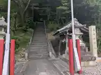 虎御前神社の{uncategorized: "未分類", other: "その他", undefined: "問題あり", building: "その他建物", grave: "お墓", sacred_gate: "鳥居", guardian: "狛犬", statue: "像", buddha: "仏像", history: "歴史", nature: "自然", garden: "庭園", animal: "動物", pagoda: "塔", temizu: "手水舎", mountain_gate: "山門・神門", sanctuary: "本殿・本堂", subordinate: "末社・摂社", art: "芸術", scenery: "景色", jizo: "地蔵", ema: "絵馬", goshuin: "御朱印", omikuji: "おみくじ", items: "授与品その他", amulet: "お守り", goshuincho: "御朱印帳", eats: "食事", festival: "お祭り", votive_dance: "神楽", shichigosan: "七五三参", wedding: "結婚式", experience: "体験その他", initially: "初詣", around: "周辺", anti_infection: "感染症対策"}