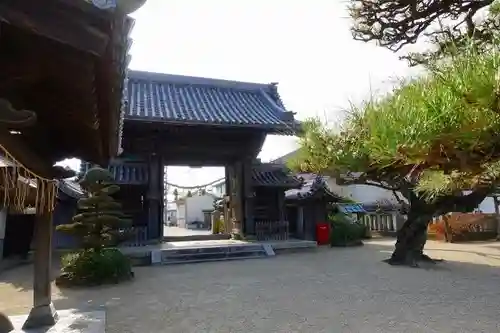 誉田八幡宮の山門・神門