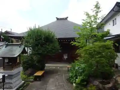 鳳林寺の本殿・本堂