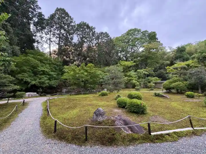 即宗院の{uncategorized: "未分類", other: "その他", undefined: "問題あり", building: "その他建物", grave: "お墓", sacred_gate: "鳥居", guardian: "狛犬", statue: "像", buddha: "仏像", history: "歴史", nature: "自然", garden: "庭園", animal: "動物", pagoda: "塔", temizu: "手水舎", mountain_gate: "山門・神門", sanctuary: "本殿・本堂", subordinate: "末社・摂社", art: "芸術", scenery: "景色", jizo: "地蔵", ema: "絵馬", goshuin: "御朱印", omikuji: "おみくじ", items: "授与品その他", amulet: "お守り", goshuincho: "御朱印帳", eats: "食事", festival: "お祭り", votive_dance: "神楽", shichigosan: "七五三参", wedding: "結婚式", experience: "体験その他", initially: "初詣", around: "周辺", anti_infection: "感染症対策"}