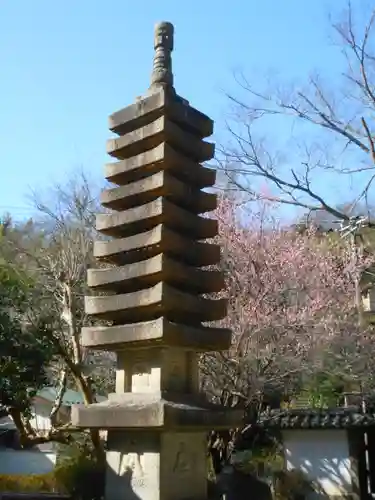 覚園寺の塔