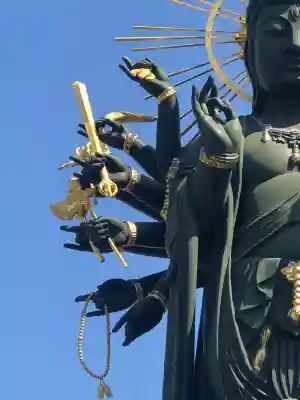 興徳寺の{uncategorized: "未分類", other: "その他", undefined: "問題あり", building: "その他建物", grave: "お墓", sacred_gate: "鳥居", guardian: "狛犬", statue: "像", buddha: "仏像", history: "歴史", nature: "自然", garden: "庭園", animal: "動物", pagoda: "塔", temizu: "手水舎", mountain_gate: "山門・神門", sanctuary: "本殿・本堂", subordinate: "末社・摂社", art: "芸術", scenery: "景色", jizo: "地蔵", ema: "絵馬", goshuin: "御朱印", omikuji: "おみくじ", items: "授与品その他", amulet: "お守り", goshuincho: "御朱印帳", eats: "食事", festival: "お祭り", votive_dance: "神楽", shichigosan: "七五三参", wedding: "結婚式", experience: "体験その他", initially: "初詣", around: "周辺", anti_infection: "感染症対策"}