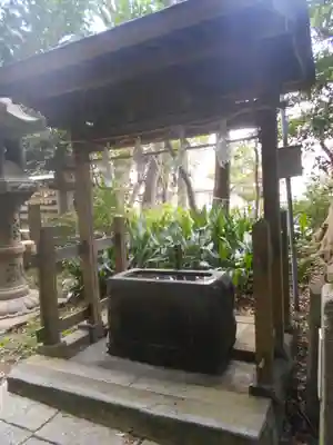 中里神社の手水舎