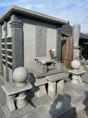 伝法寺の{uncategorized: "未分類", other: "その他", undefined: "問題あり", building: "その他建物", grave: "お墓", sacred_gate: "鳥居", guardian: "狛犬", statue: "像", buddha: "仏像", history: "歴史", nature: "自然", garden: "庭園", animal: "動物", pagoda: "塔", temizu: "手水舎", mountain_gate: "山門・神門", sanctuary: "本殿・本堂", subordinate: "末社・摂社", art: "芸術", scenery: "景色", jizo: "地蔵", ema: "絵馬", goshuin: "御朱印", omikuji: "おみくじ", items: "授与品その他", amulet: "お守り", goshuincho: "御朱印帳", eats: "食事", festival: "お祭り", votive_dance: "神楽", shichigosan: "七五三参", wedding: "結婚式", experience: "体験その他", initially: "初詣", around: "周辺", anti_infection: "感染症対策"}