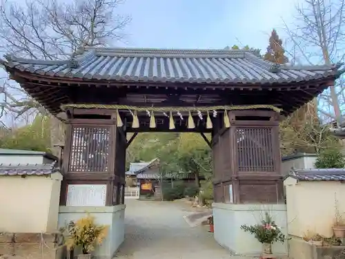 平之荘神社の山門・神門