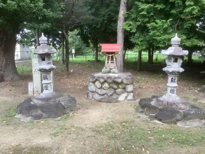 八王子社の末社・摂社