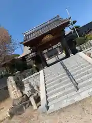 多聞寺の山門