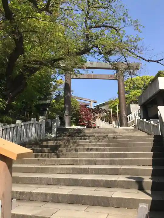 伊勢山皇大神宮の鳥居