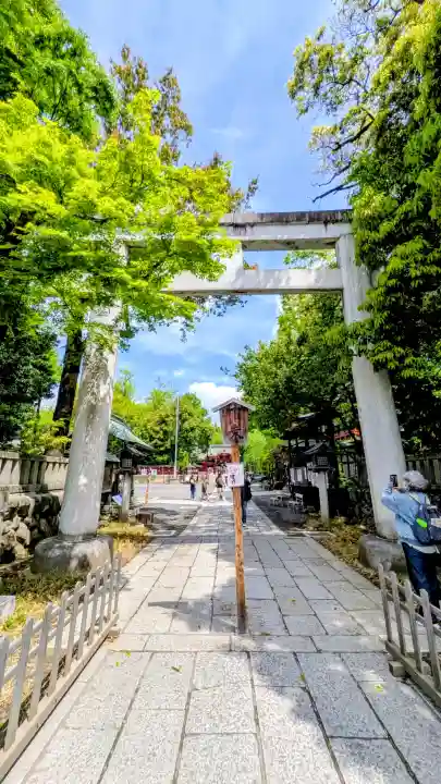 秩父神社の{uncategorized: "未分類", other: "その他", undefined: "問題あり", building: "その他建物", grave: "お墓", sacred_gate: "鳥居", guardian: "狛犬", statue: "像", buddha: "仏像", history: "歴史", nature: "自然", garden: "庭園", animal: "動物", pagoda: "塔", temizu: "手水舎", mountain_gate: "山門・神門", sanctuary: "本殿・本堂", subordinate: "末社・摂社", art: "芸術", scenery: "景色", jizo: "地蔵", ema: "絵馬", goshuin: "御朱印", omikuji: "おみくじ", items: "授与品その他", amulet: "お守り", goshuincho: "御朱印帳", eats: "食事", festival: "お祭り", votive_dance: "神楽", shichigosan: "七五三参", wedding: "結婚式", experience: "体験その他", initially: "初詣", around: "周辺", anti_infection: "感染症対策"}