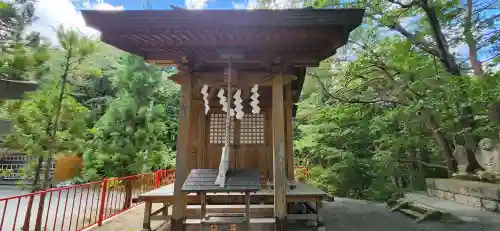 萬蔵稲荷神社の末社