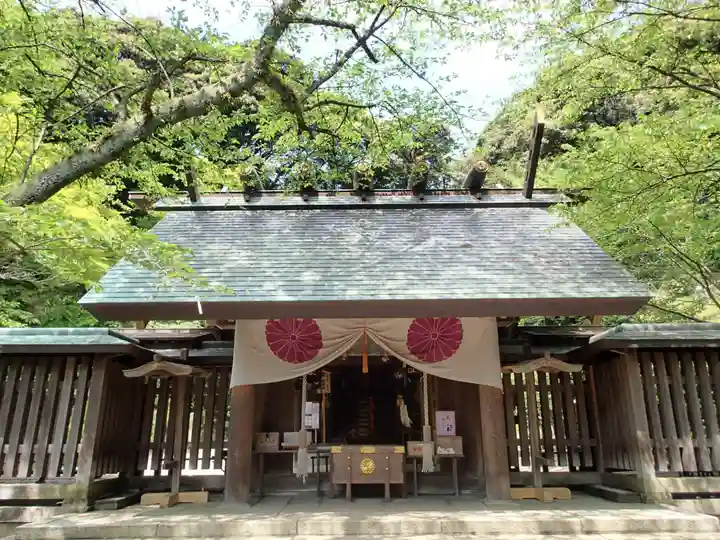 金崎宮の本殿・本堂