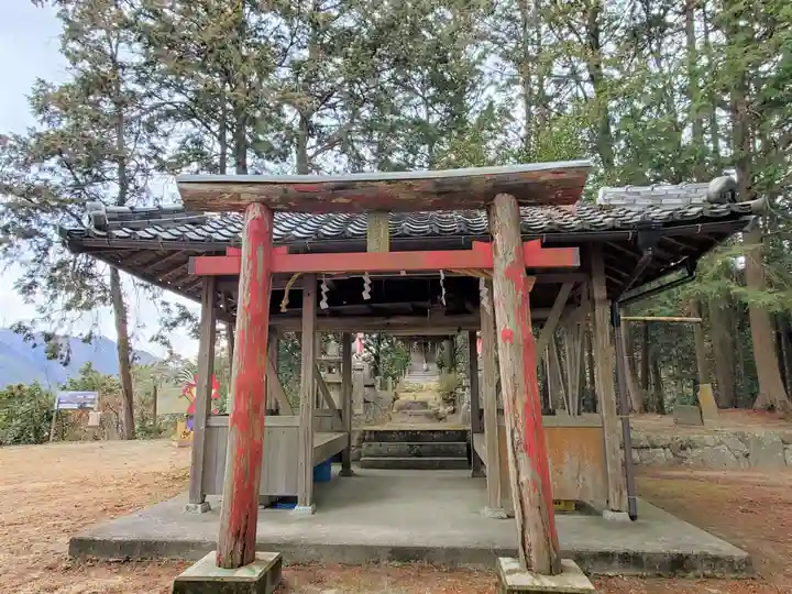 清綱稲荷大明神の本殿・本堂