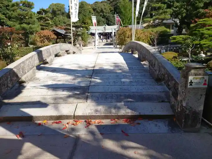 鶴羽根神社の周辺