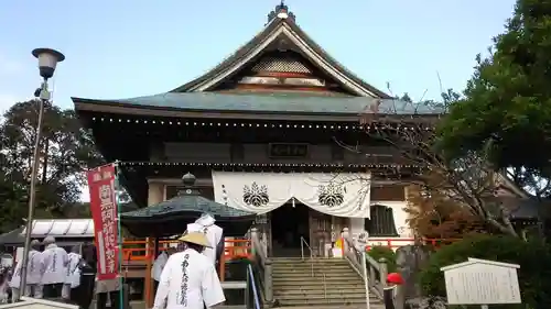 八坂寺の本殿・本堂