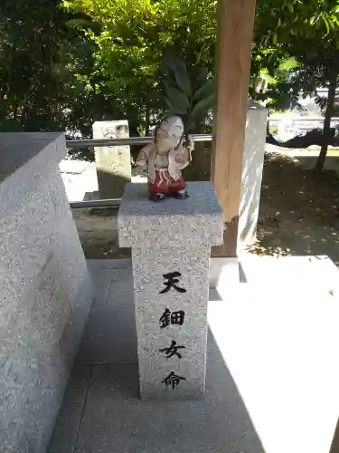 道通神社の像